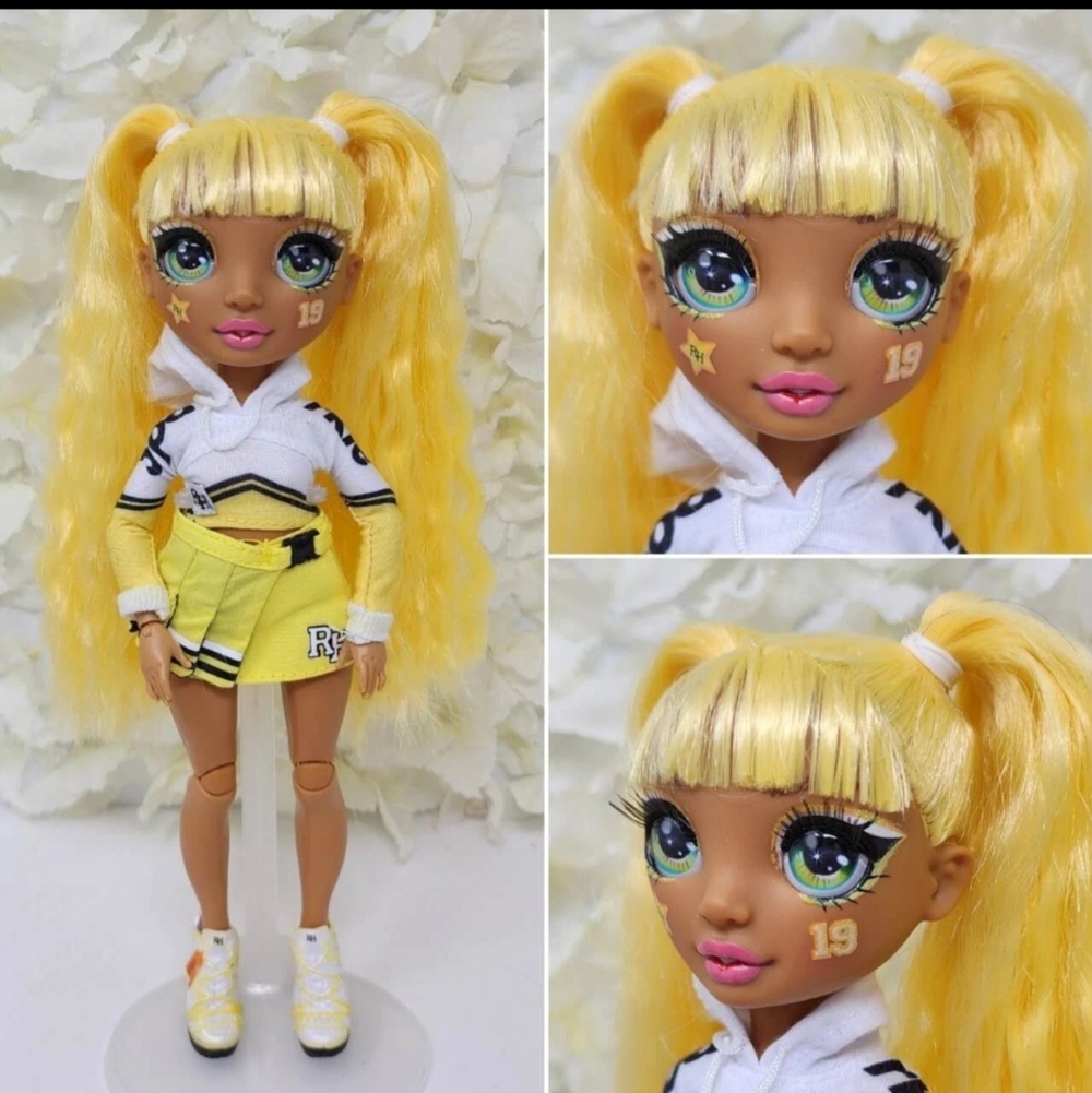 🌈 MGA Rainbow High Cheer Sunny Madison Yellow Fashion Doll Beautiful